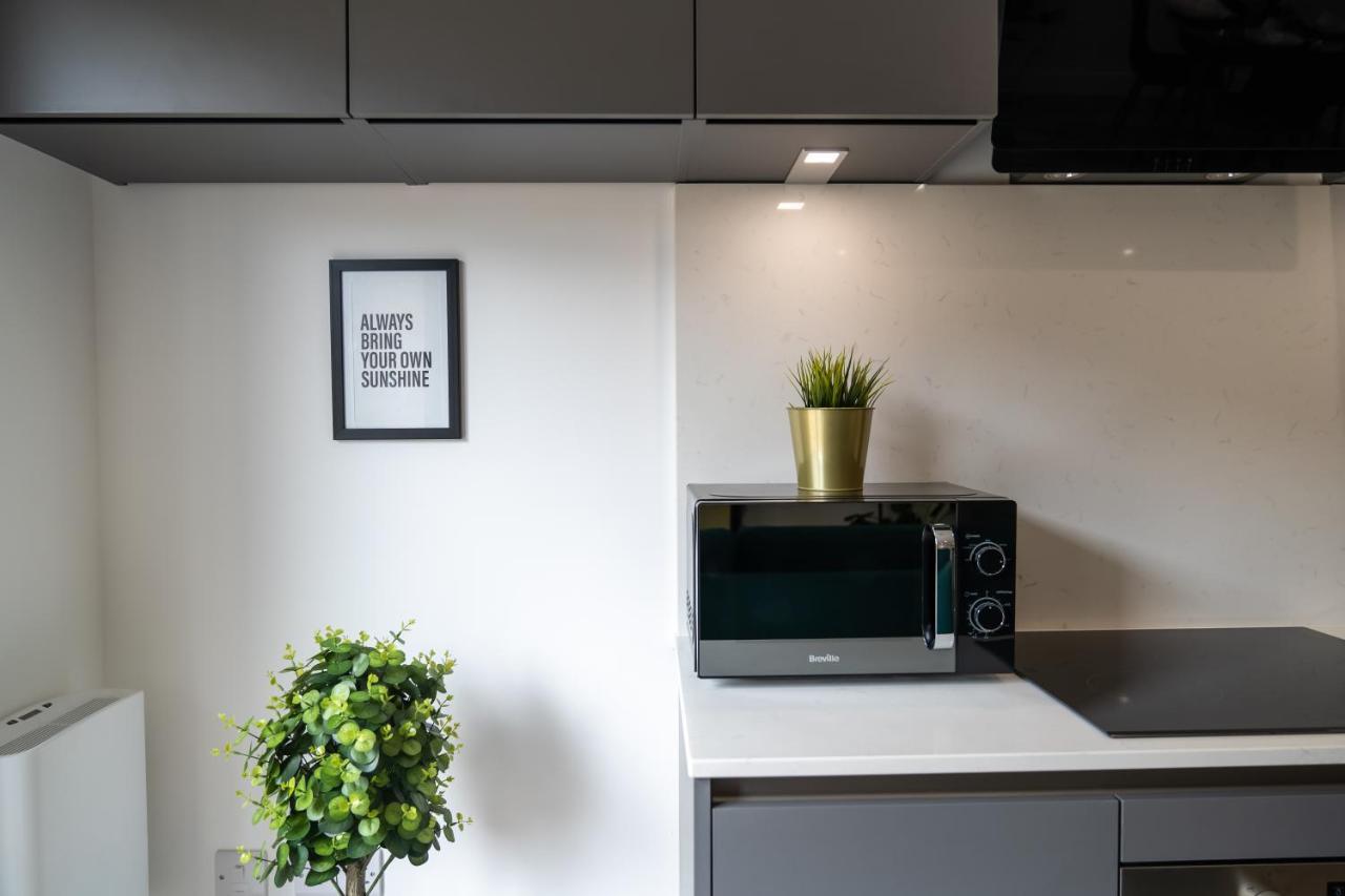 Hosta Group - Prestige 1 Bed Apartment - The Olive Кеймбридж Екстериор снимка
